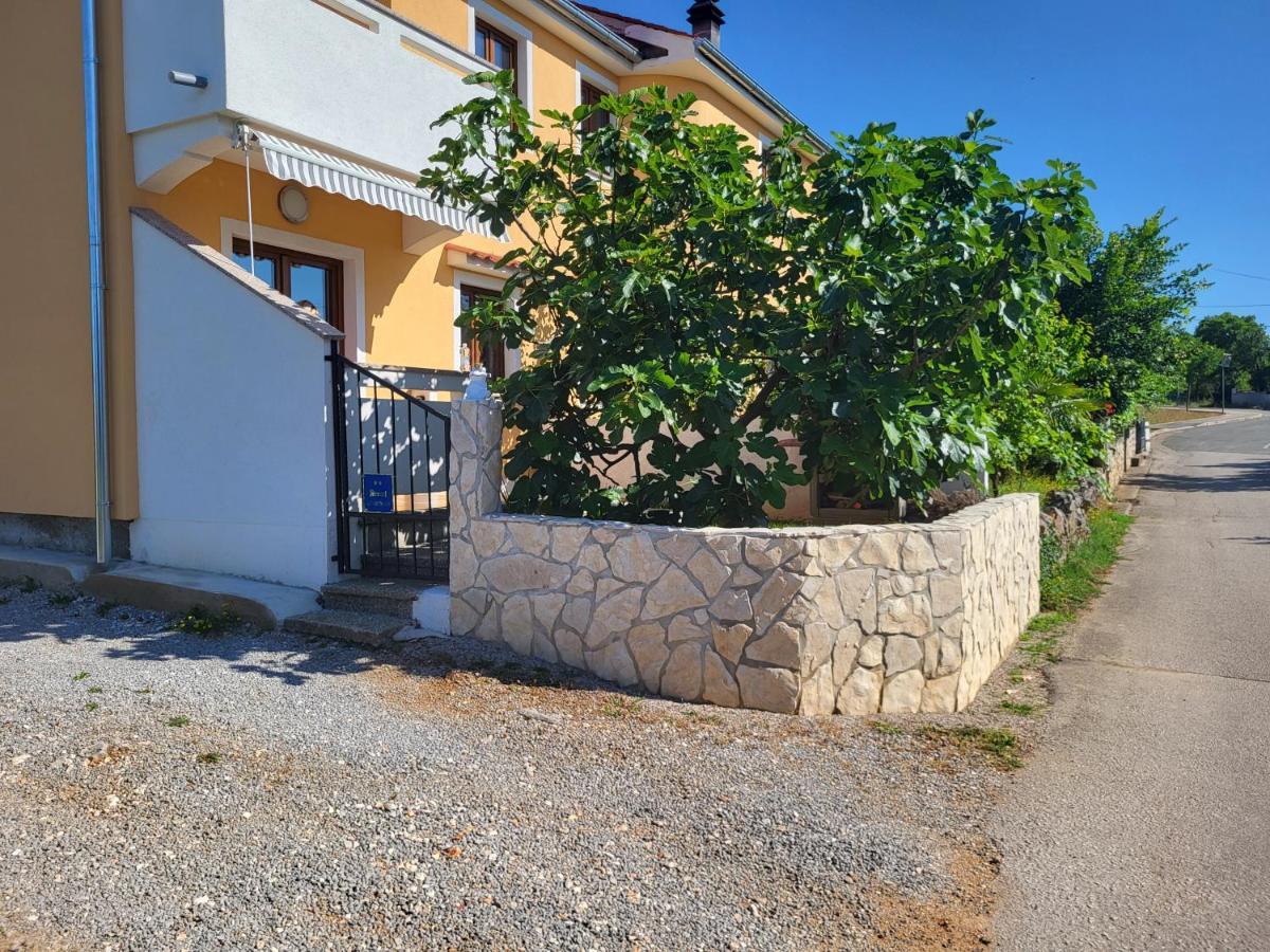 Apartment Luna Malinska Exterior photo